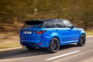 Range Rover review - rear tracking