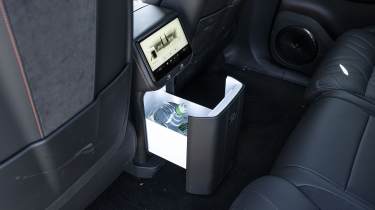 New Zeekr 8X plug-in hybrid - cooler for the rear seats 