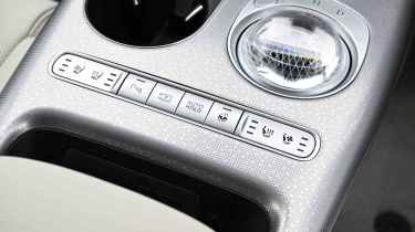 Genesis GV60 - seat temperature controls