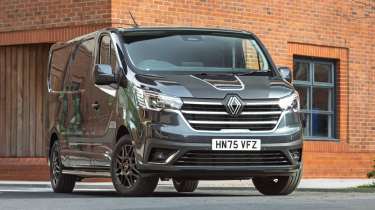 Renault Trafic Graphite Edition - front static