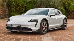 Porsche Taycan Cross Turismo - front static