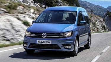 Volkswagen Caddy Life - front tracking