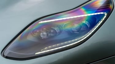 Aston Martin DB11 AMR - front light