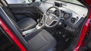 Vauxhall Meriva 2014 facelift - cabin