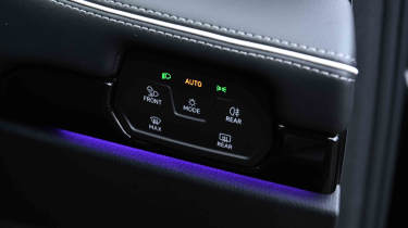 Volkswagen ID.7 Tourer - touch sensitive shortcut controls 