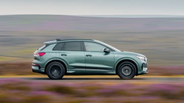 Audi Q4 e-tron - side