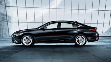 Lexus ES - side black