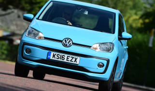 Volkswagen High up! 2016 - front tracking
