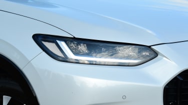 Honda ZR-V - headlight