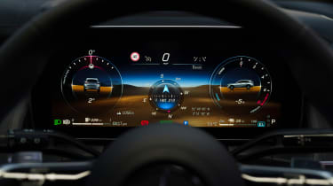 Mercedes GLC 300 e - dash screen