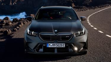 BMW M5 Touring - full front