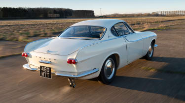 Volvo P1800 - rear tracking