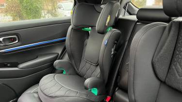 Graco Affix i-Size R129 booster car seat 2