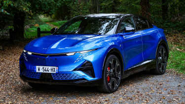 Alpine A390 - front static