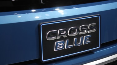 Volkswagen CrossBlue badge