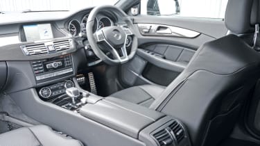 Mercedes CLS 63 AMG Shooting Brake interior