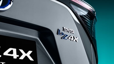 Toyota bZ4X concept - badge
