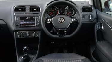 Wacht even eten plus VW Polo 1.0 SE review | Auto Express