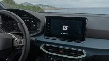 SEAT Arona 2025 - screen