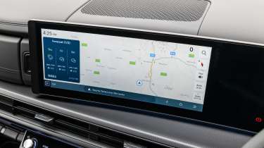 Hyundai Santa Fe - infotainment screen