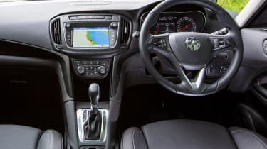 Vauxhall Zafira Tourer - dash