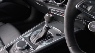 Audi TT RS 2016 - centre console