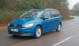 VW Touran 2.0 TDI DSG - front