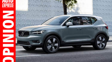Volvo XC40 - front quarter action