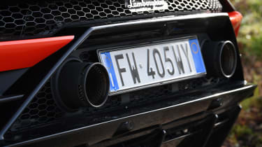 Lamborghini Huracan Evo Spyder - exhausts