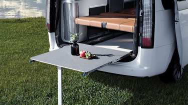 Hyundai Staria Camper Concept - pull out table