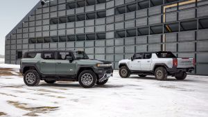 Hummer EV GMC - front and rear