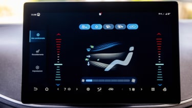 BYD Dolphin Surf - screen