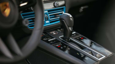 Porsche Macan 2.0 - interior