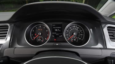 Volkswagen Golf 1.0 petrol - dials