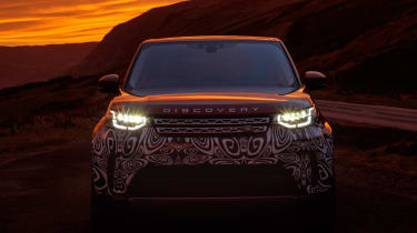 Land Rover Discovery prototype - front lights dusk