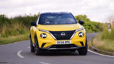 Nissan Juke - front cornering 