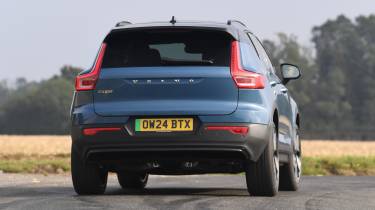 Volvo EX40 - rear cornering 