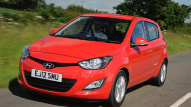 Hyundai i20 front tracking