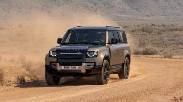 Land Rover Defender 130 - off-road