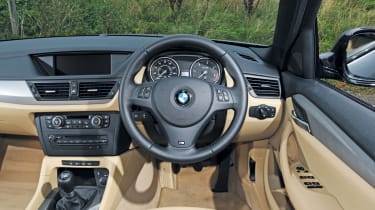 BMW X1 xDrive23d M Sport dash