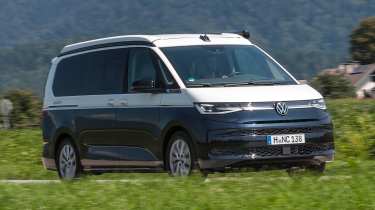 Volkswagen California - front action