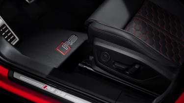 Audi RS Q3 - sill