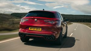 Alfa%20Romeo%20Stelvio%20Quadrifoglio-6.jpg