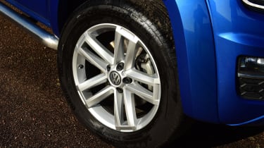 Volkswagen Amarok - wheel