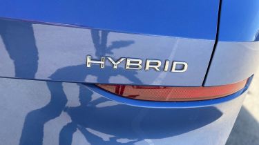 Volkswagen T-Roc Hybrid - Hybrid badge