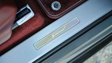 Bentley Bentayga Speed - sill