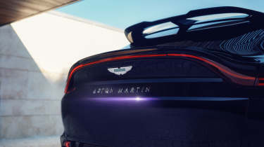 Aston Martin DBX GT - rear wing