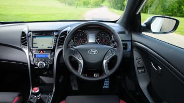 Hyundai i30 Turbo interior