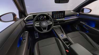 2025 Volkswagen T-Roc studio - interior