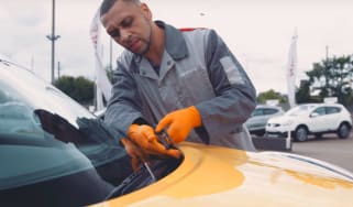 Change car wiper blades (sponsored)